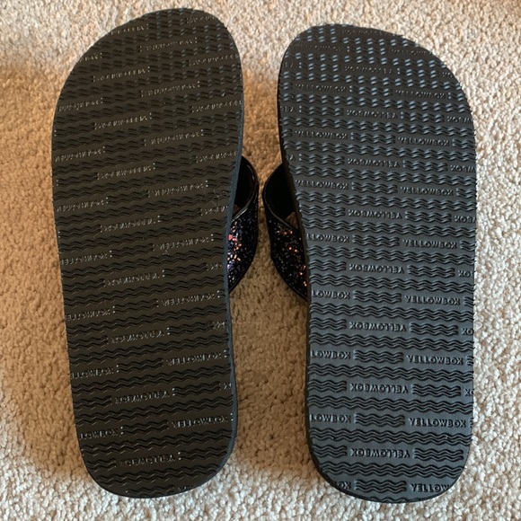 Yellow Box Women's Feliks Flip-Flop - NWOT - Picture 6 of 8